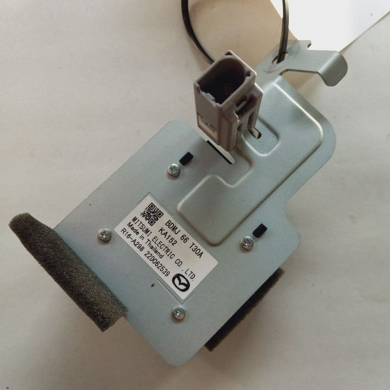 Mazda 3 Inner Mobile Phone Antenna Module {BDMJ66T30A} 2023 2022 2021