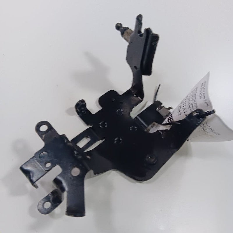 Fiat 500 Vacuum Pump Cover Bracket  2014 2015 2016 OEM