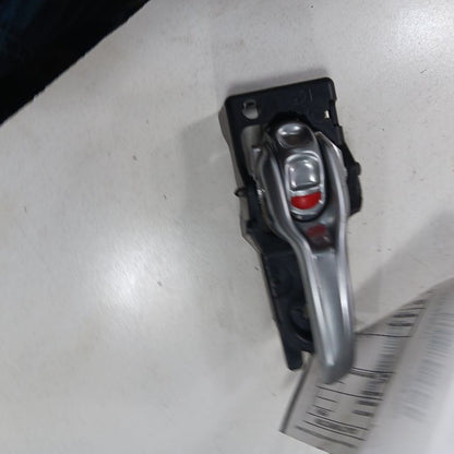 Jeep Cherokee Door Handle Right Passenger Front Interior Inside  2015 