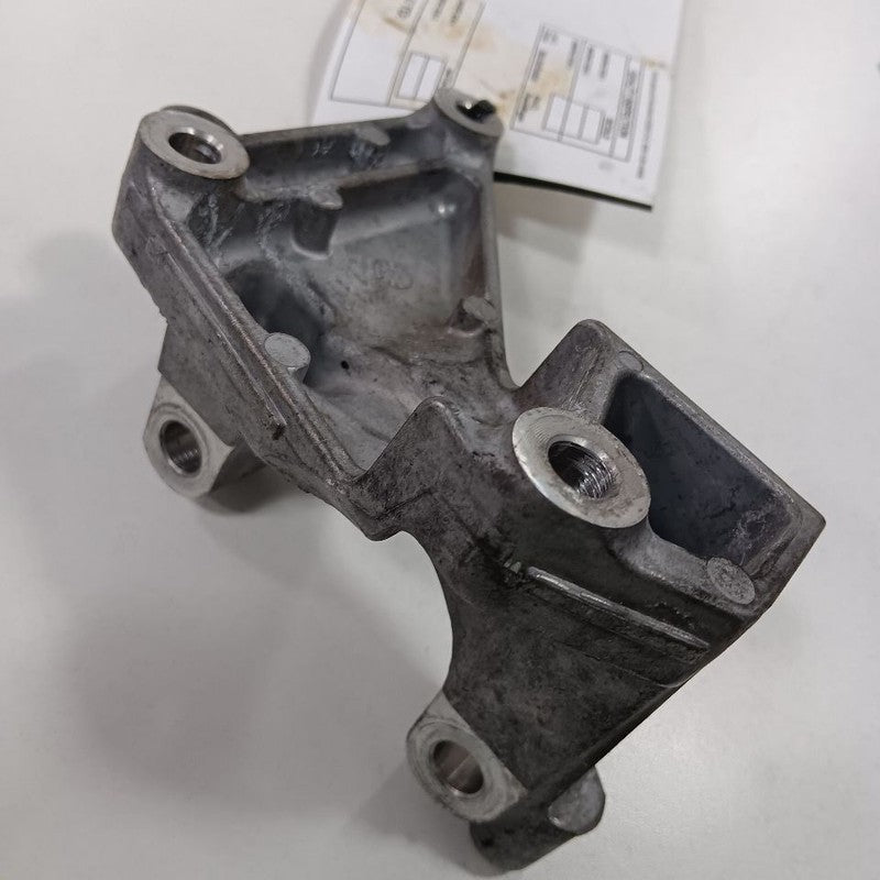 2025 GMC Acadia 2.5 Jackshaft Mount Bracket 