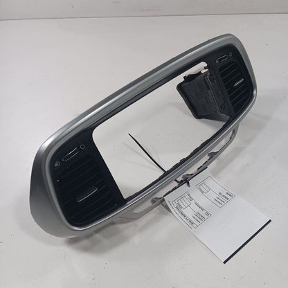 Kia Sorento Dash Air Vent Center Middle  2018 2017 2016