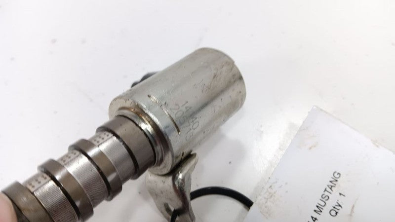 Ford Mustang Variable Timing Gear Oil Control Valve Solenoid Cylinder Head 2014 
