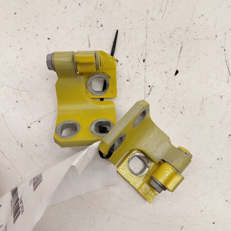 Fiat 500 X Model   Door Hinge Set Right Front Passenger  2016 2017