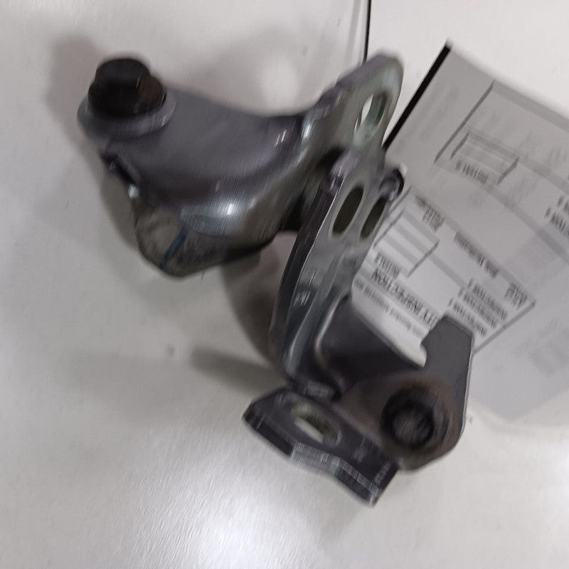 Jeep Compass Door Hinge Set Right Rear Passenger  2018 2019 2020 2021