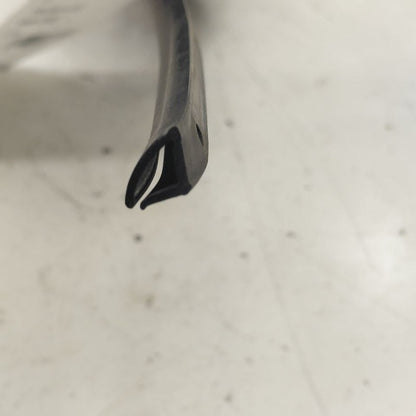 Mitsubishi Outlander   On Door Seal Rubber Left Driver Rear Back  2018