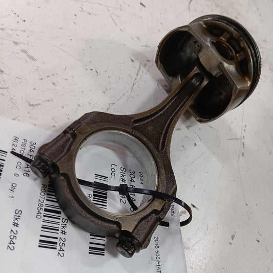 Fiat 500 Single Piston With Connecting Rod   2016 2017 OEM