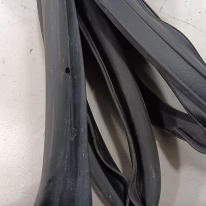 Jeep Renegade On Door Seal Rubber Right Passenger Front   2021 2020 20