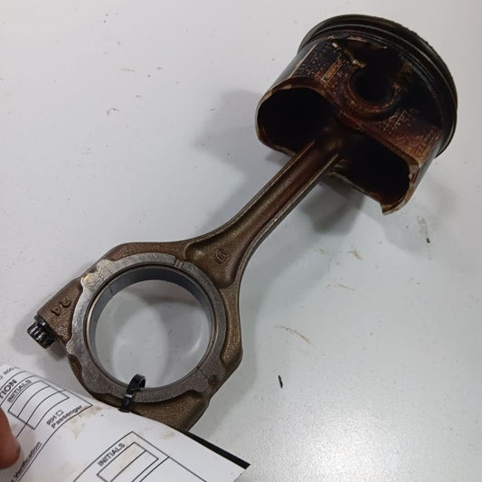 Mitsubishi Outlander Single Piston With Connecting Rod  2.4 2020 2021 
