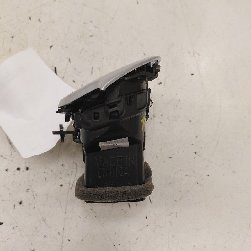 Chevy Equinox Dash Air Vent Right Passenger  2024 2023 2022