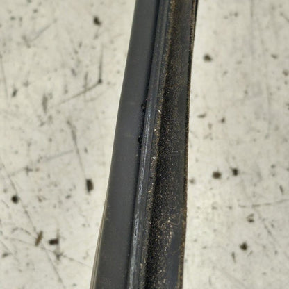 Kia Sorento Right Rear Weather Strip Interior  2018 2017 2016