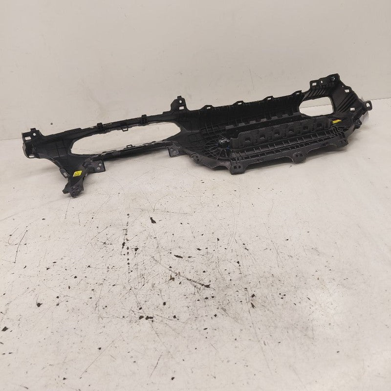 Hyundai Santa Fe Upper Dash Bezel Trim  2019 2020