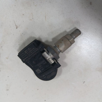 Kia Sorento TPMS Tire Pressure Monitor System Sensor  2018 2017 2016