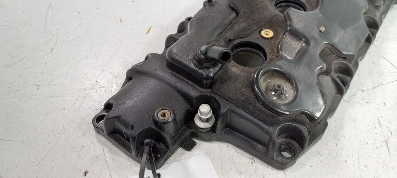 Cadillac CTS Left Engine Cylinder Head Valve Cover 2011 2012 2013 OEM