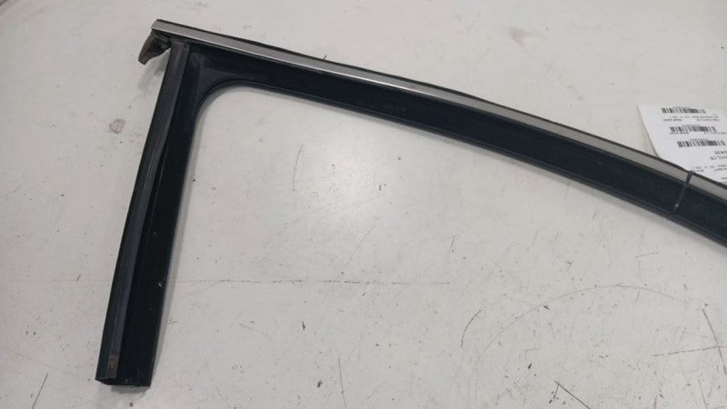 Chrysler 200 Door Glass Window Seal Rubber Right Passenger Front  2015