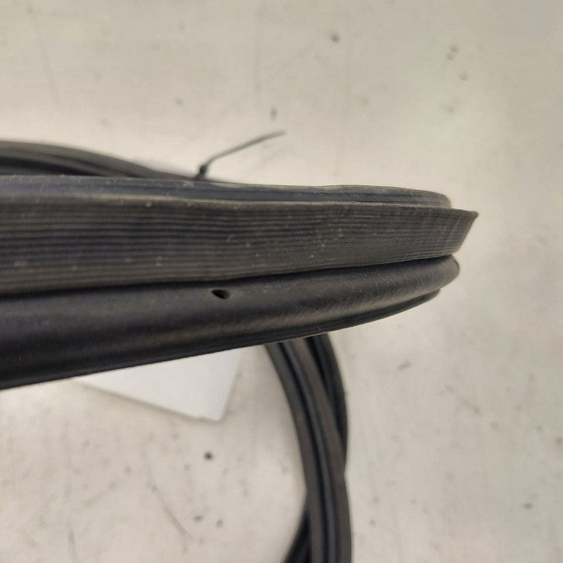 Mitsubishi Outlander   Trunk Lid Hatch Door Rear Back Rubber Seal  201