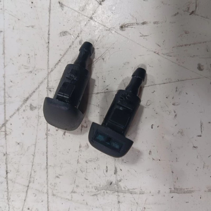 Hyundai Tucson Windshield Wiper Washer Fluid Hood Sprayer Nozzles  201