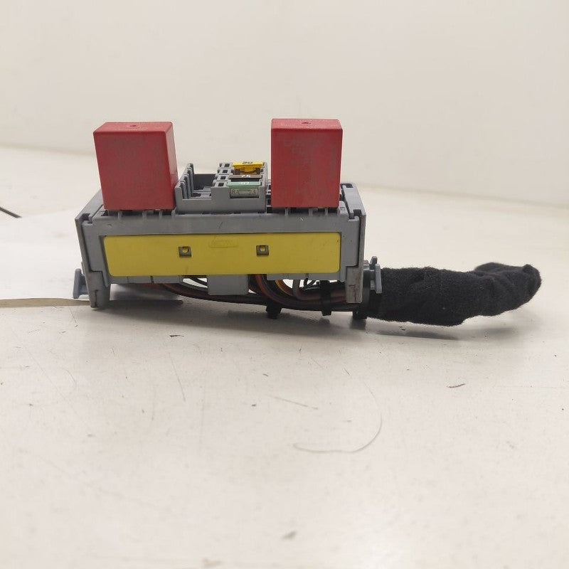 2018 Fiat 500 X Model Rear Cabin Fuse Box Interior Inner Under Dash