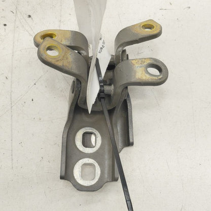 Chevy Volt Door Hinge Set Right Front Passenger  2019 2018 2017 2016