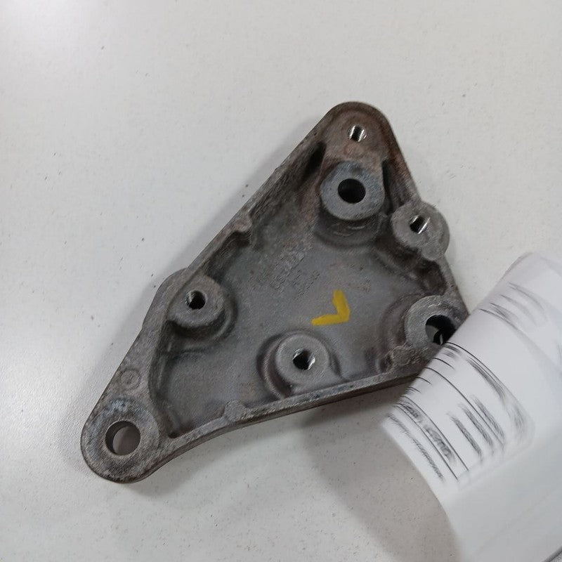 Buick Encore 1.4 Engine Motor Mount Bracket Left Driver  2019 2018 201