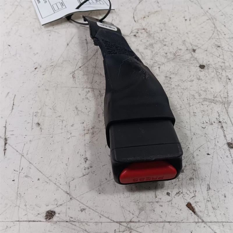 Nissan LEAF Seat Belt Buckle Latch Left Rear Back  2013 2014 2015 2016
