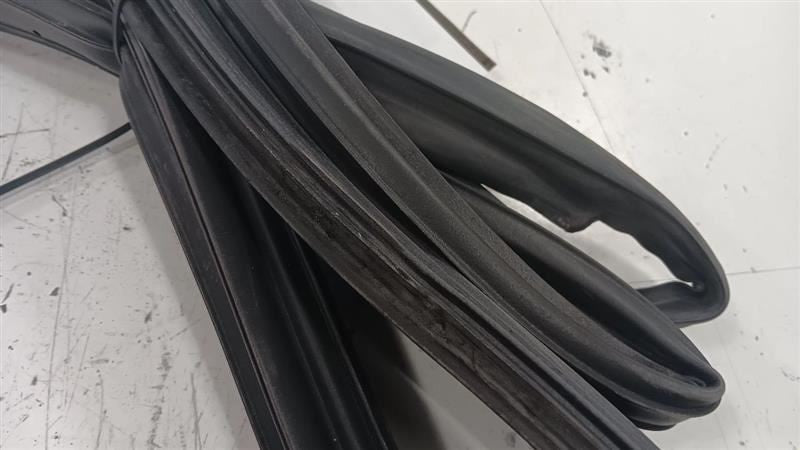 Subaru Forester On Door Seal Rubber Right Passenger Front  2017 2018 O