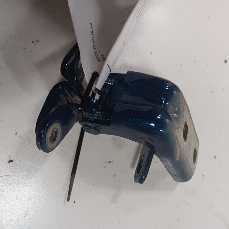 Chevy Trailblazer Door Hinge Set Left Driver Rear  2021 2022 2023