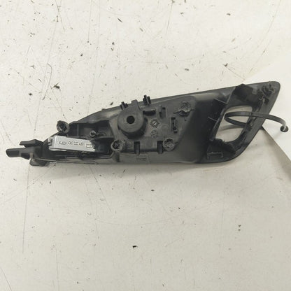 Chevy Trax Door Handle Right Passenger Front Interior Inside  2025 202