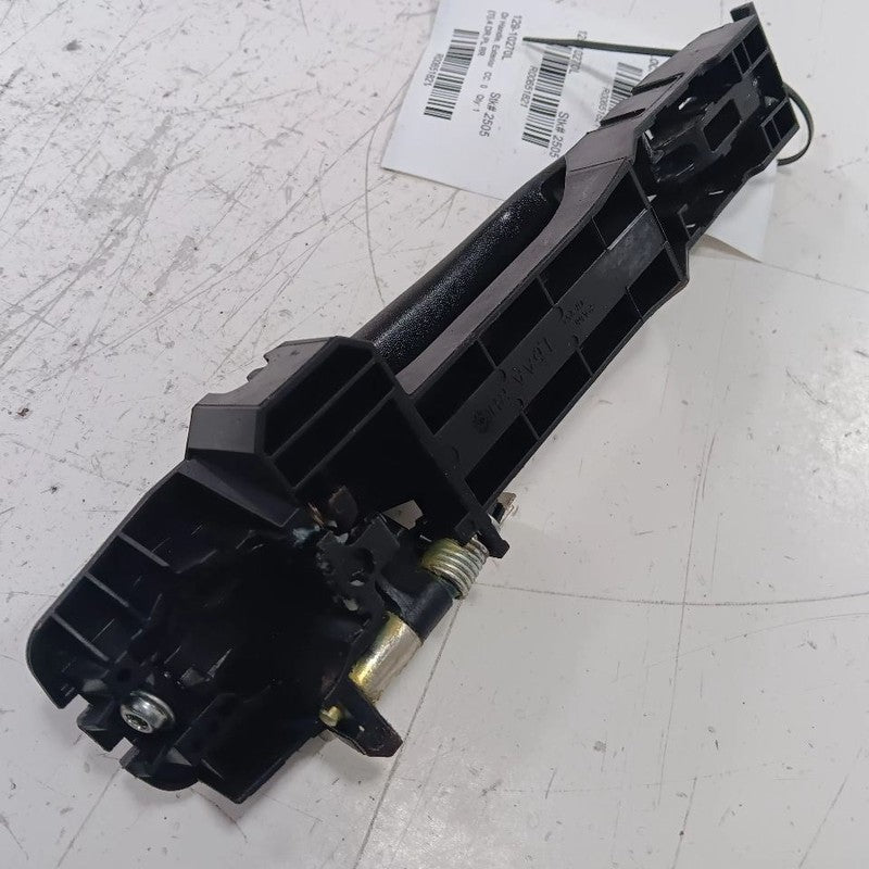 Left Rear Door Handle Exterior Moulded In Black 18-23 Nissan Kicks