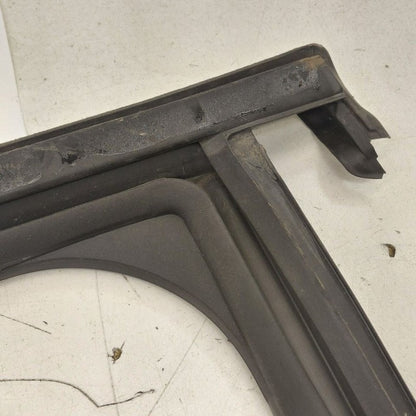 2018 Fiat 500 X Model Door Glass Window Seal Rubber Right Passenger Re