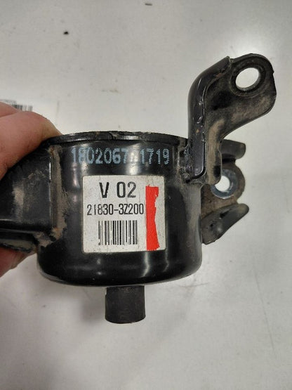 Kia Soul Engine Motor Mount Left Driver  1.5 2017 2018 2019