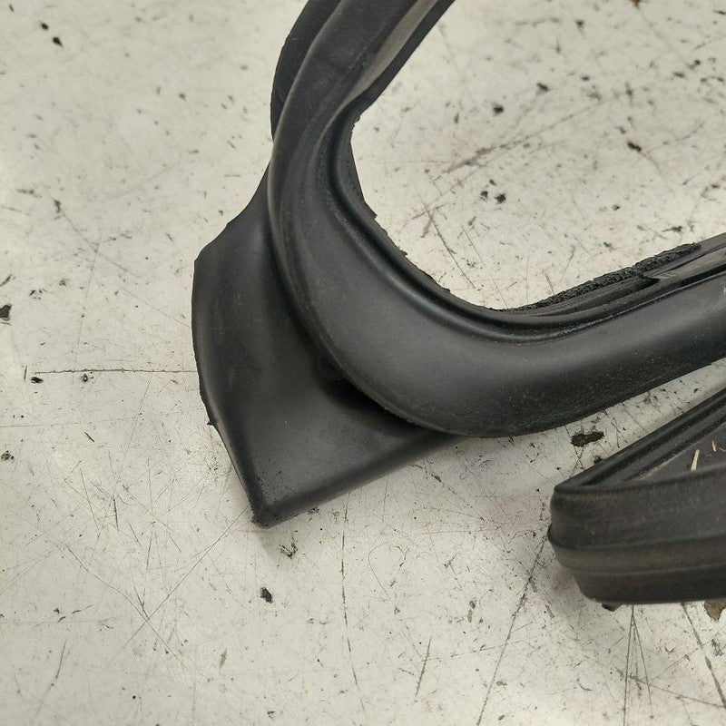 Nissan Versa On Door Seal Rubber Right Passenger Front  2019 2018 2017
