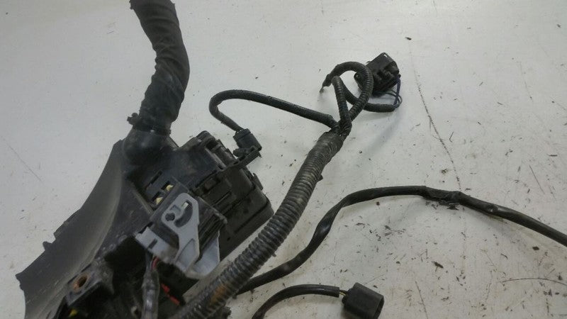  Fuse Box Engine VIN A 8th Digit Fits 10-12 FORD FUSION