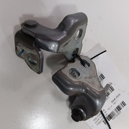 Jeep Compass Door Hinge Set Right Front Passenger  2018 2019 2020 2021