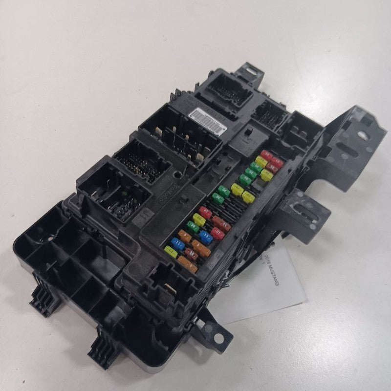 Ford Mustang Cabin Fuse Box Interior Inner Under Dash  2015 2016 2017