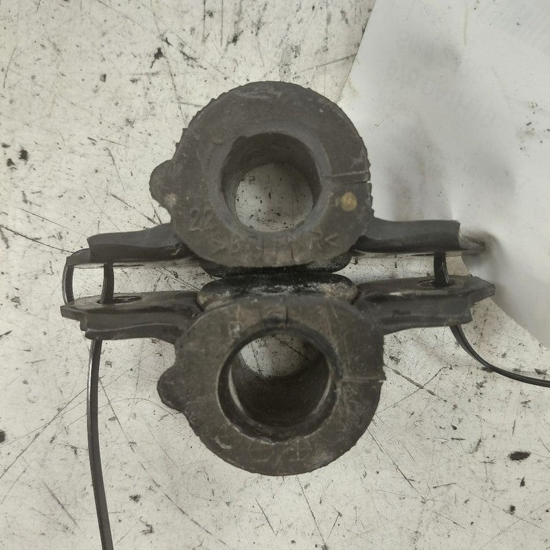 Nissan Versa Front Sway Bar Bushing Mounting Bracket  2019 2018 2017 2