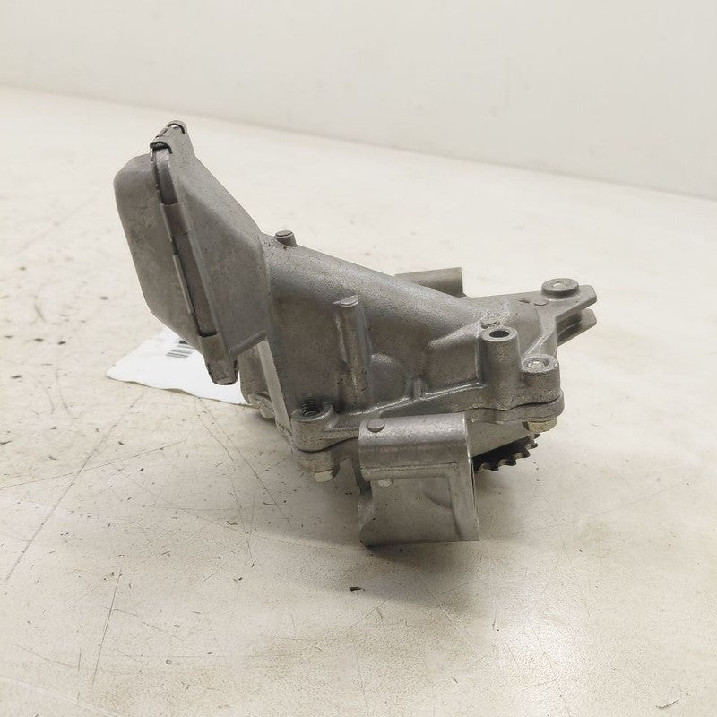 Toyota Prius Engine Oil Pump  1.8 2022 2021 2020