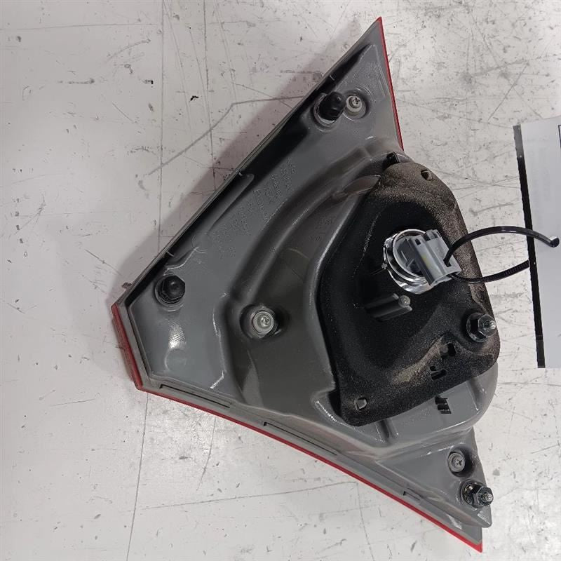 Passenger Right Tail Light Brake Lamp Decklid Mounted Fits 15-17 CAMRY