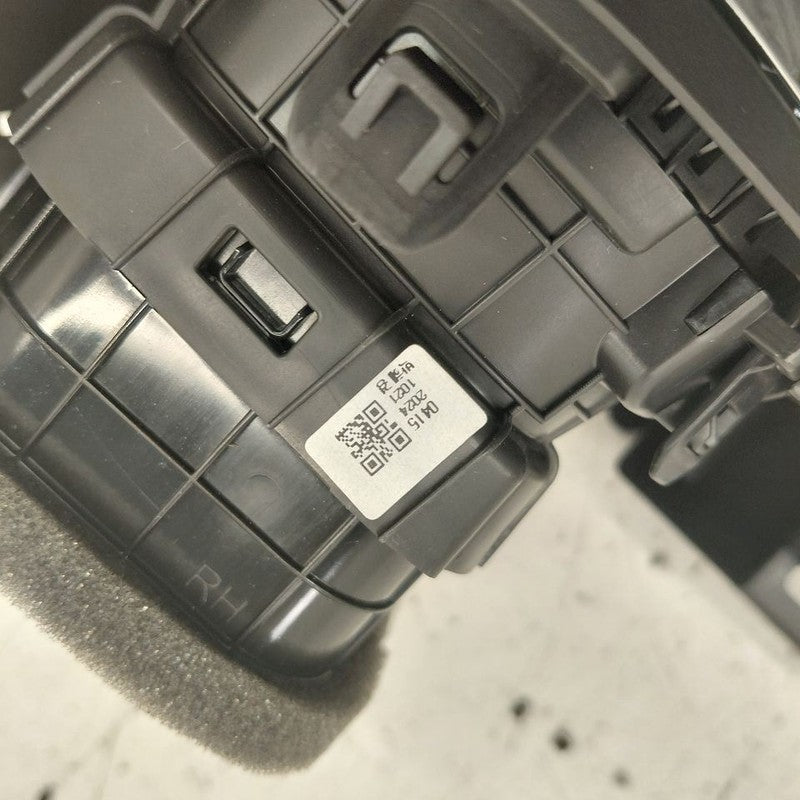 Chevy Trax Dash Air Vent Right Passenger  2025 2024