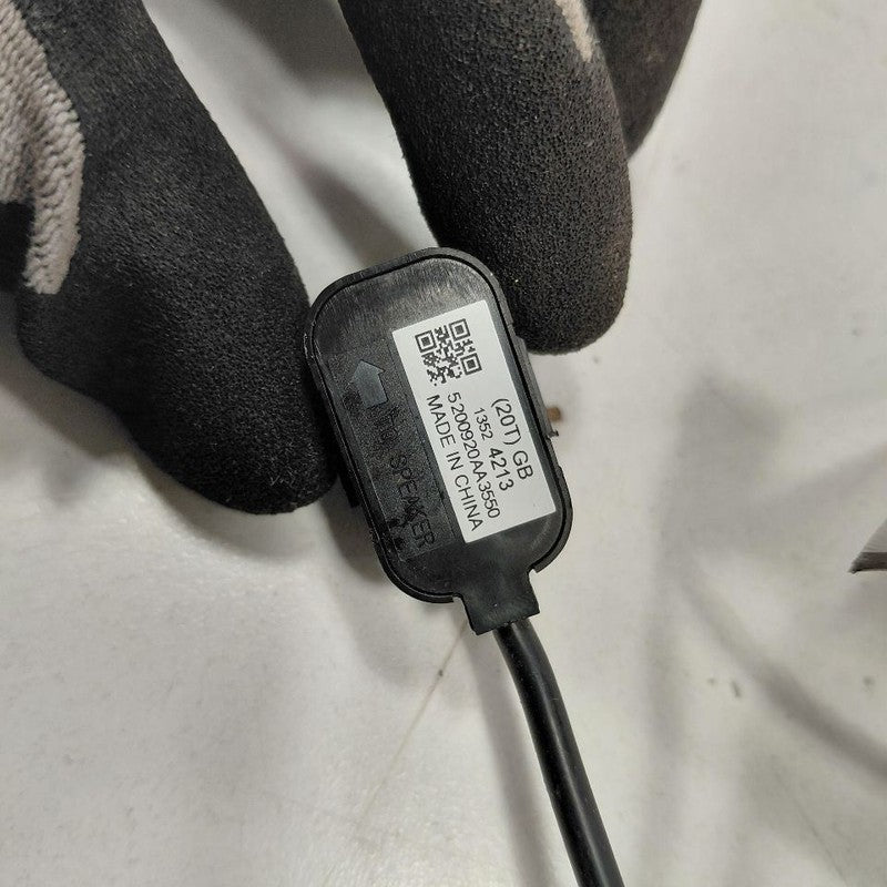 Buick Encore Overhead Microphone Unit {13524213} 2022 2021 2020 2019 2