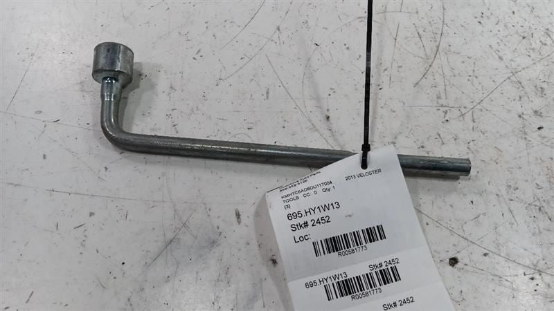 Hyundai Veloster Spare Tire Changing Wrench Tool  2012 2013 2014 2015 