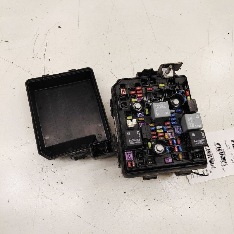 Fuse Box Engine Opt L3T Fits 20-24 Buick Encore GX