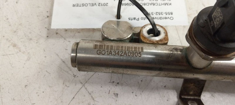 Hyundai Veloster Fuel Rail Injection Injector Mount Bar 2012 2013 2014