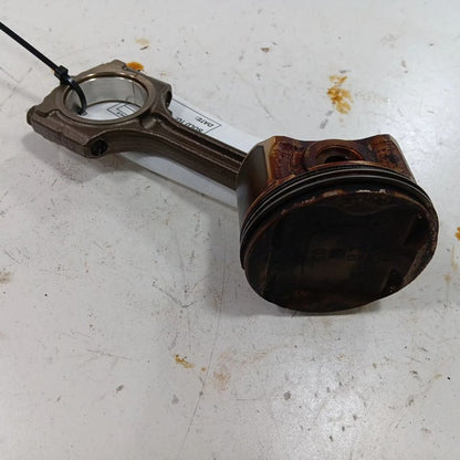 Nissan Versa 1.6 Single Piston With Connecting Rod   2023 2022 2021 20