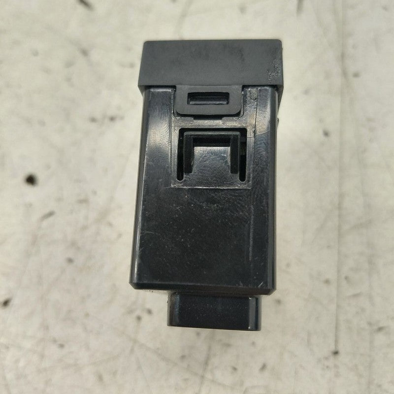 Hyundai Veloster USB Plug In Hub Port  2017 2016 2015 2014