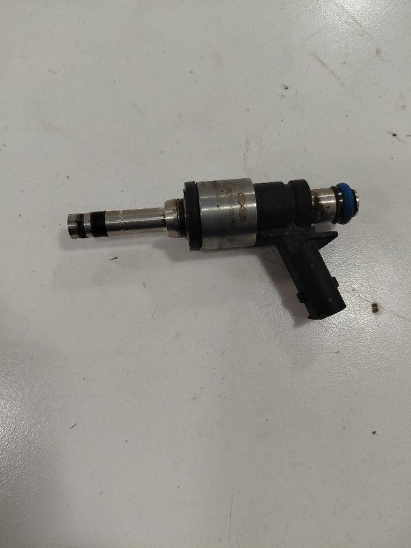 Fuel Injection Injector 1.6L VIN 2 8th Digit Fits 17-19 Kia Soul  OEM