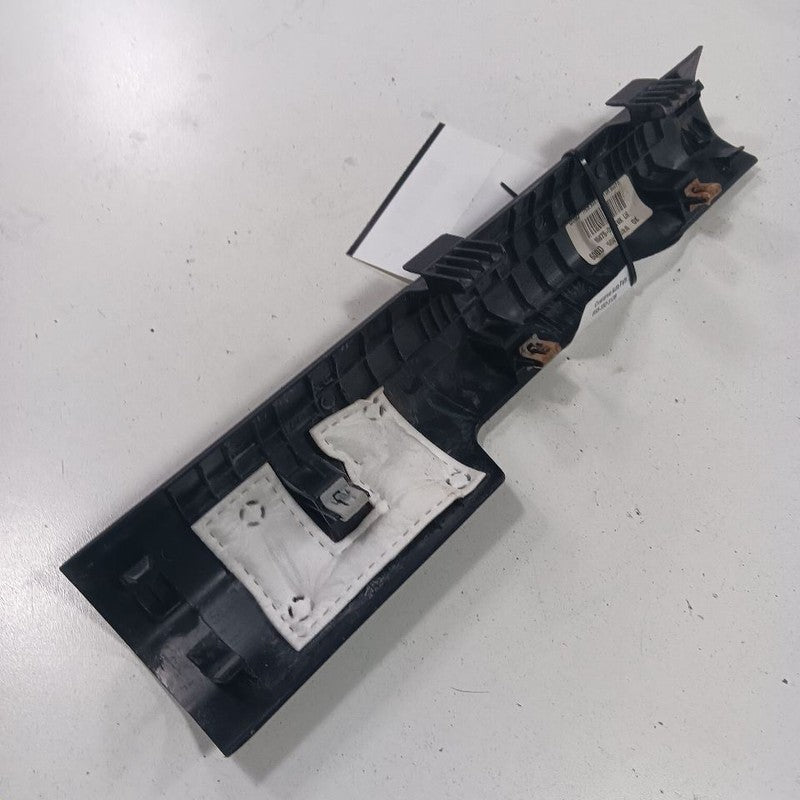 Kia Sorento Sill Trim Plate Door Jam Threshold Left Driver Rear  2018 