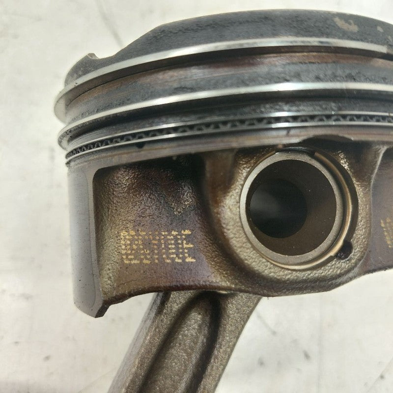 Volvo S60 Single Piston With Connecting Rod   2.0 2018 2017 2016