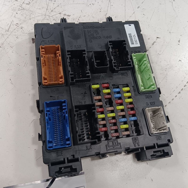 Ford Escape Cabin Fuse Box Interior Inner Under Dash  2019 2018 2017
