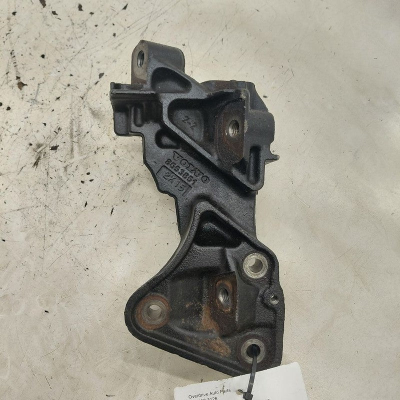 Volvo S60 Engine Motor Mount Bracket Right Passenger  2.5 2013 2014 20