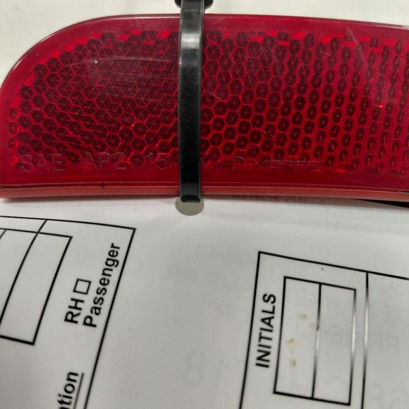 Chrysler 300 Passenger Right Rear Marker Light Lamp  2017 2018 2019 OE